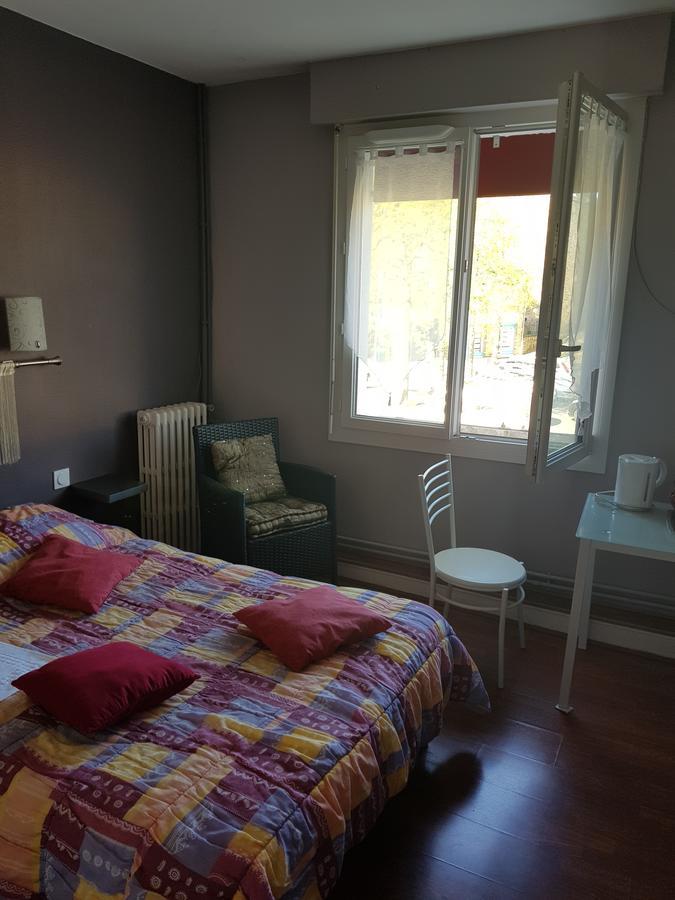 Hotel Des Voyageurs Mayenne Eksteriør bilde